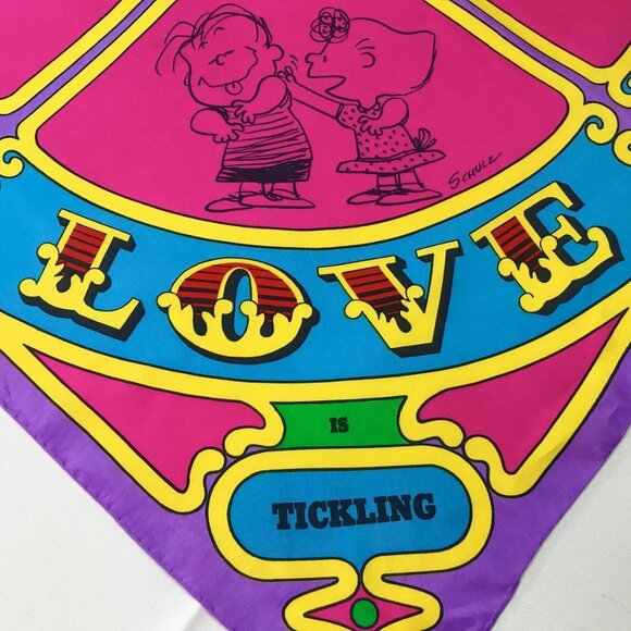 Vintage Scarf LOVE IS CHARLIE BROWN VALENTINES Peanuts Gang Snoopy - Picture 4 of 6